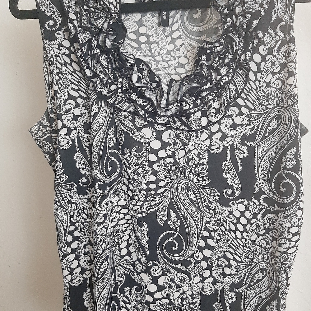 Business Sleeveless Women's Top, Black White Paisley, Neck Ruffles, Soft Flowy